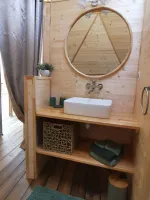 Le dôme géodésique : salle de bain
