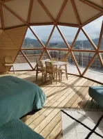 Le dôme géodésique : intérieur