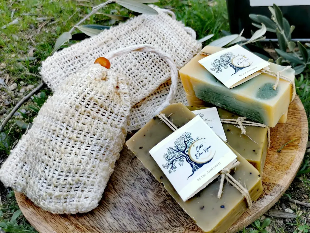 savon à l'huile d'olive et huiles essentielles